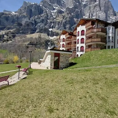 Apartment Chateau 11 *